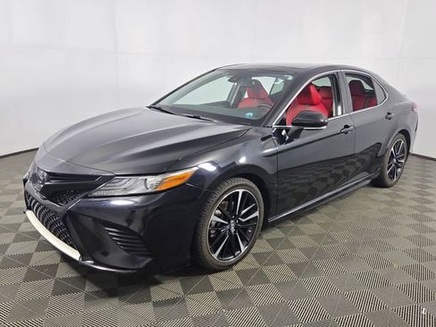 Used 2019 Toyota Camry XSE image 8
