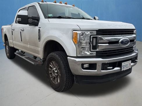 Used 2017 Ford F250 XLT w/ XLT Premium Package image 1