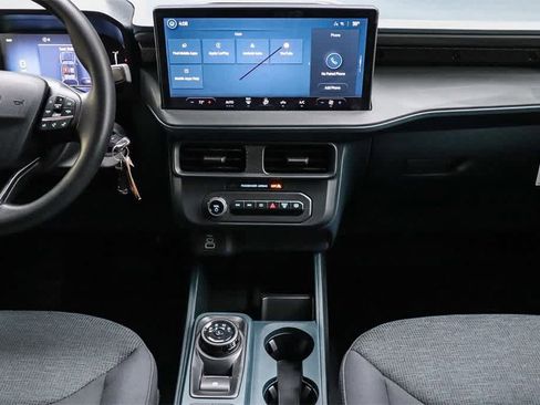 New 2025 Ford Maverick XL image 13