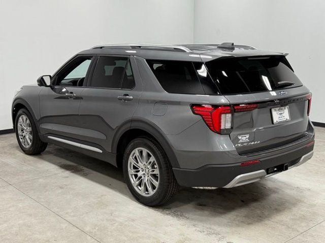 Used 2026 Ford Explorer Platinum RWD image 9