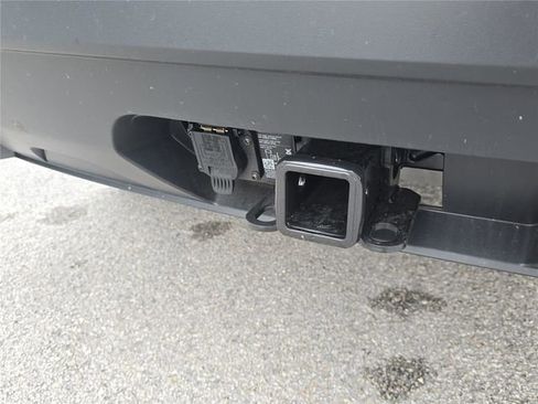 New 2026 Volkswagen Atlas Cross Sport SE image 5