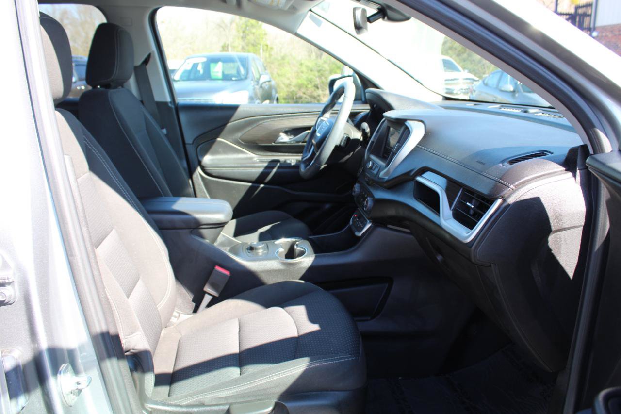 Used 2023 GMC Terrain SLE AWD/4WD image 11