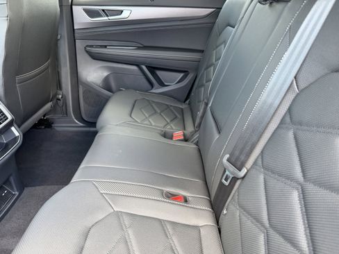 New 2026 Volkswagen Atlas Cross Sport SE image 13