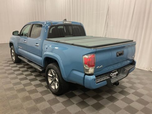 Used 2019 Toyota Tacoma Limited image 3