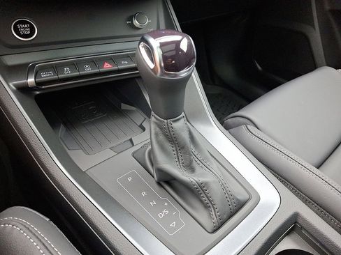 New 2025 Audi Q3 2.0T Premium image 7