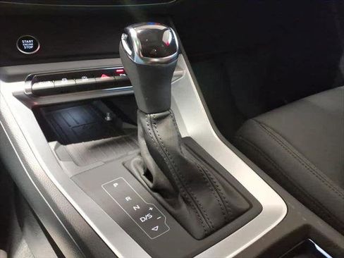 Certified 2025 Audi Q3 2.0T Premium w/ Convenience Package image 13