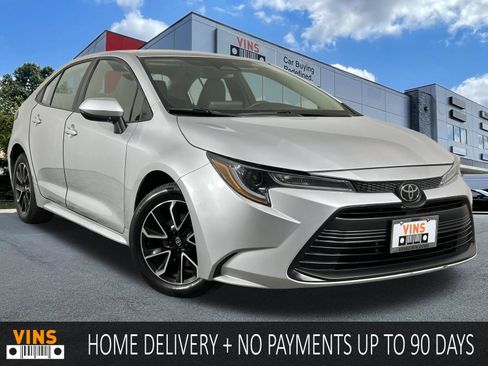 Used 2024 Toyota Corolla LE FWD image 1