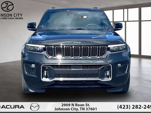 Used 2023 Jeep Grand Cherokee Overland w/ Luxury Tech Group IV AWD/4WD image 3