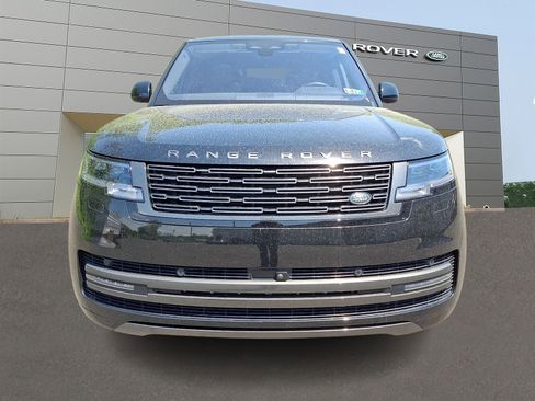 Used 2023 Land Rover Range Rover SE AWD/4WD image 8