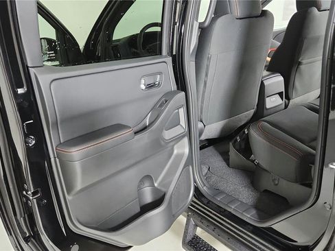 New 2025 Nissan Frontier PRO-4X image 21