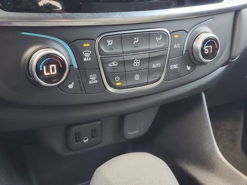 Certified 2023 Chevrolet Traverse LT FWD image 31
