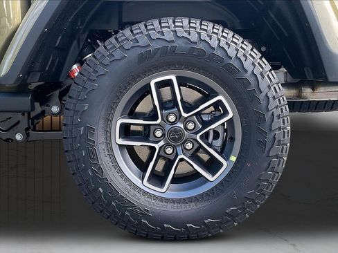 New 2026 Jeep Gladiator Mojave AWD/4WD image 34