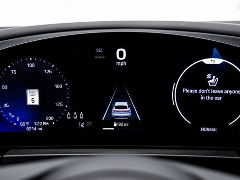 Used 2024 Porsche Macan 4 Electric image 25