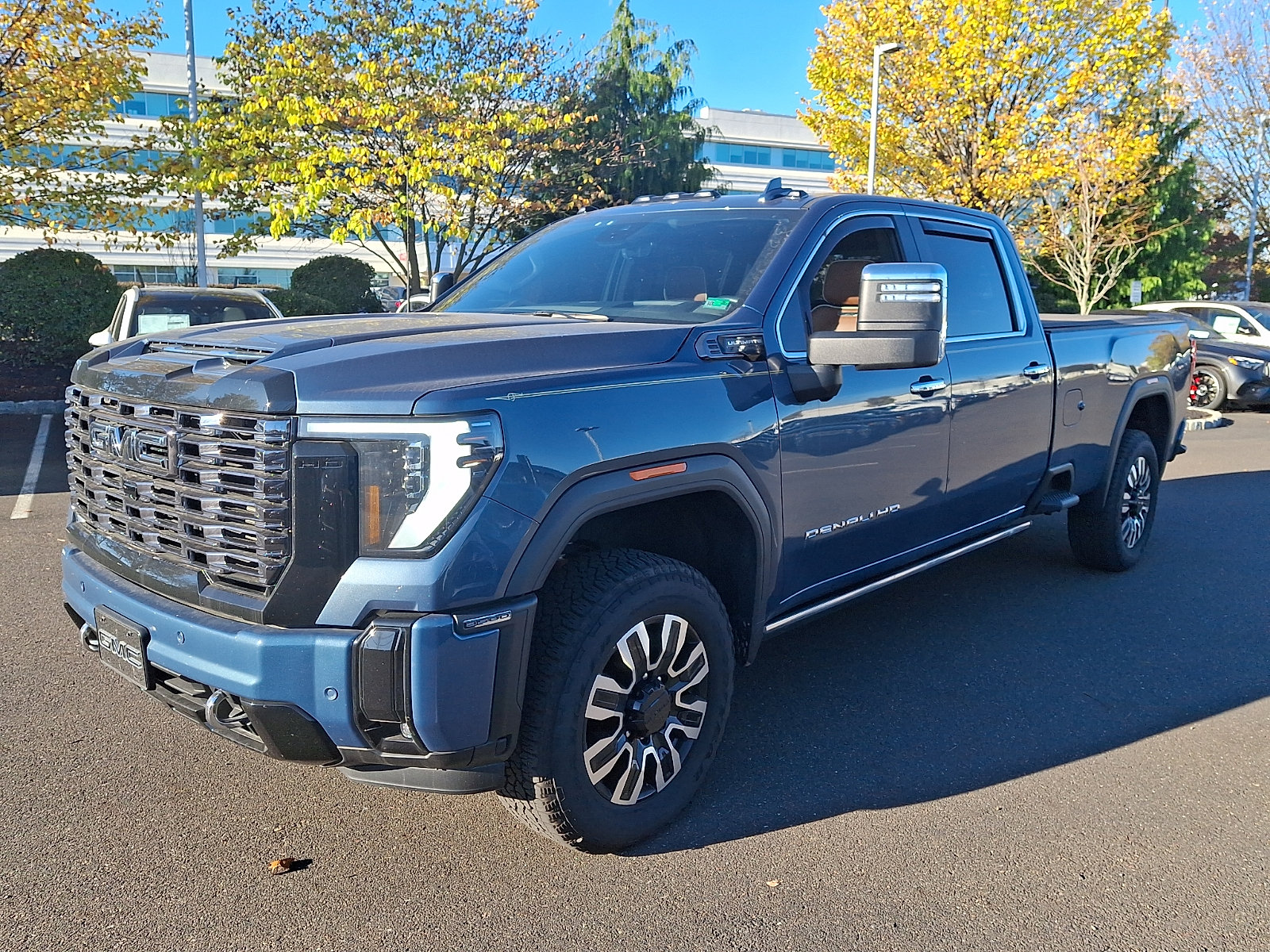 Used 2026 GMC Sierra 3500 Denali Ultimate AWD/4WD image 3