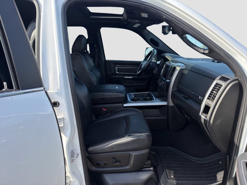 Used 2018 RAM 3500 Laramie Longhorn AWD/4WD image 18