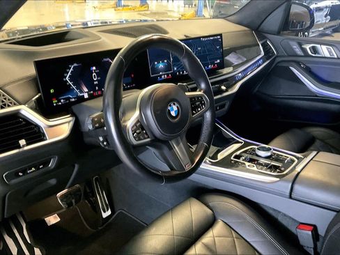 Used 2024 BMW X7 xDrive40i w/ M Sport Package image 15