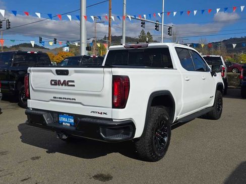 Used 2023 GMC Sierra 1500 AT4X image 5