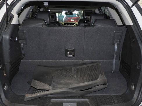 Used 2017 Chevrolet Traverse LT image 13
