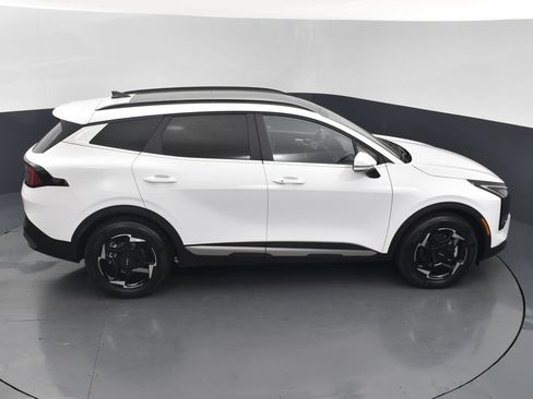 Certified 2026 Kia Sportage EX w/ EX Panorama Roof Package FWD image 47