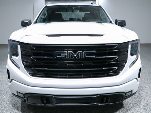 Used 2024 GMC Sierra 1500 Elevation AWD/4WD image 4