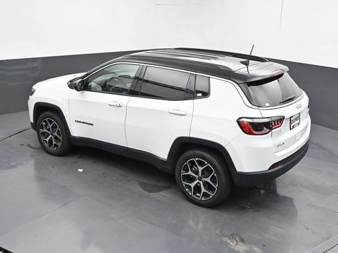 Used 2025 Jeep Compass Limited AWD/4WD image 35
