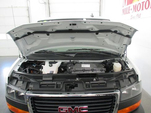 Used 2024 GMC Savana 2500 w/ Driver Convenience Package image 21
