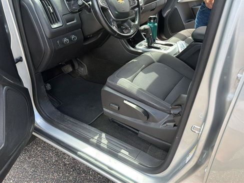 Used 2016 Chevrolet Colorado LT w/ LT Convenience Package AWD/4WD image 3