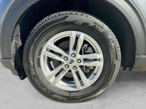 Certified 2024 Ford Explorer XLT w/ Equipment Group 202A AWD/4WD image 13