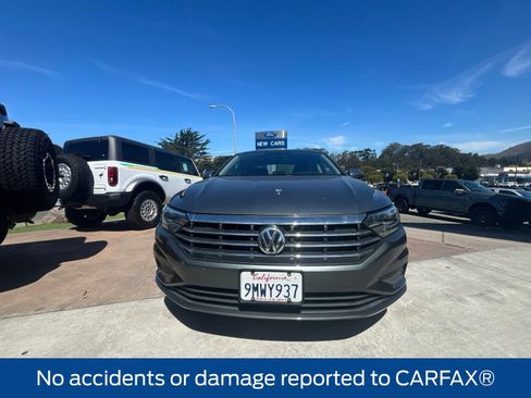Used 2019 Volkswagen Jetta SE FWD image 2