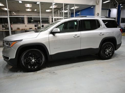 Used 2019 GMC Acadia SLT image 7