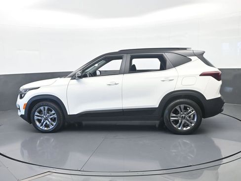 Used 2023 Kia Seltos S FWD image 3