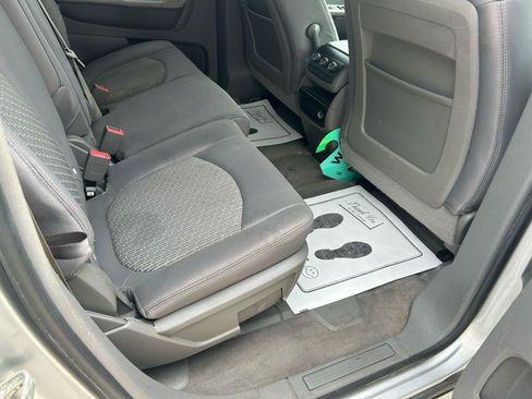 Used 2011 Chevrolet Traverse LS image 11