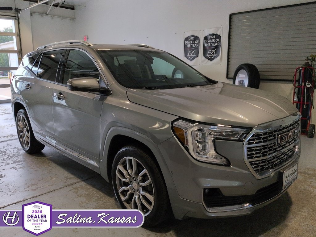 Used 2023 GMC Terrain Denali w/ LPO, Floor Liner Package AWD/4WD image 1