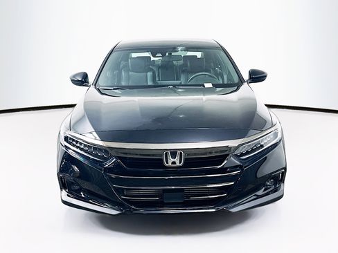 Used 2022 Honda Accord Sport image 2