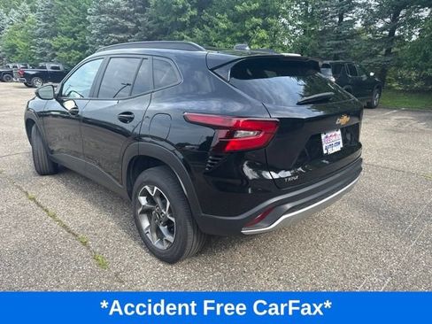 Used 2024 Chevrolet Trax LT FWD image 5
