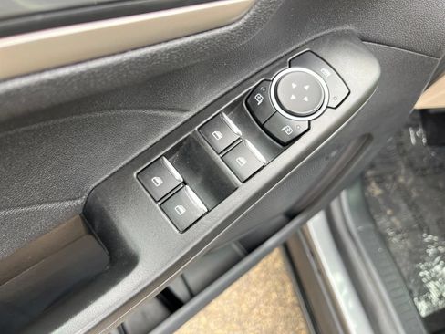 Used 2022 Ford Escape SEL AWD/4WD image 14