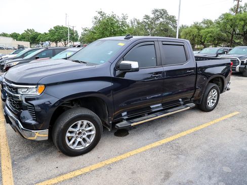 Used 2024 Chevrolet Silverado 1500 LT RWD image 3