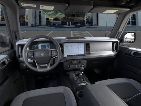 New 2025 Ford Bronco 4-Door image 9