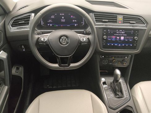 Used 2021 Volkswagen Tiguan SEL w/ 3-Row Tiguan MDO Package FWD image 22