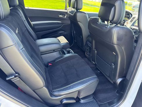 Used 2018 Dodge Durango SRT w/ Technology Group AWD/4WD image 14