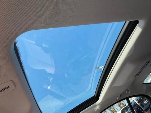 Used 2014 BMW 528i xDrive Sedan image 8