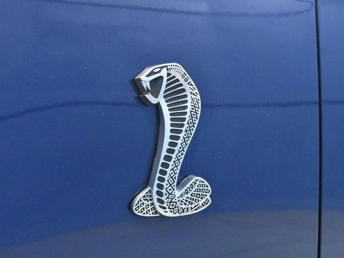 Used 2011 Ford Mustang Shelby GT500 w/ Electronics Pkg RWD image 28