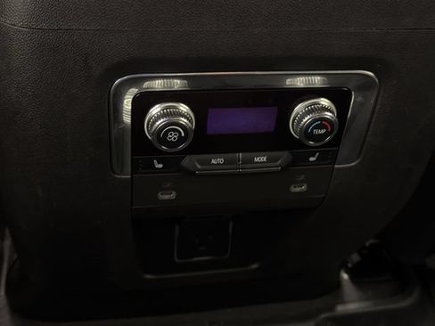 Certified 2022 GMC Yukon XL Denali AWD/4WD image 33