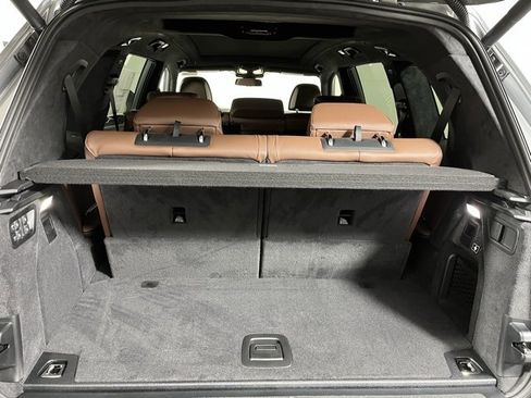 New 2026 BMW X7 M60i image 17