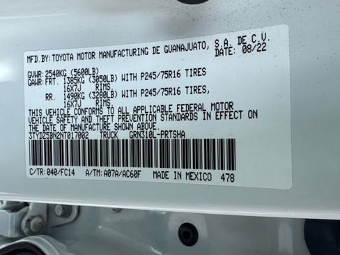 Used 2022 Toyota Tacoma SR5 w/ Technology Package image 32