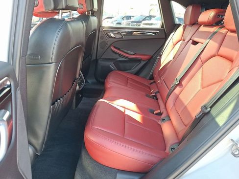 Used 2023 Porsche Macan S image 11