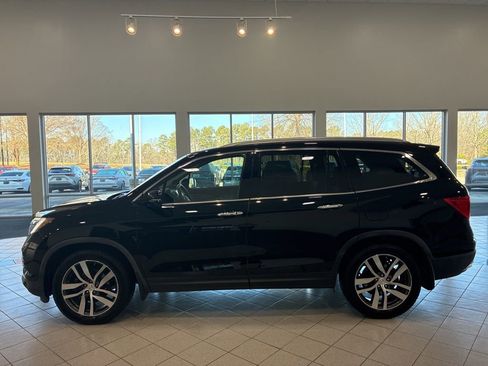 Used 2016 Honda Pilot Touring image 5