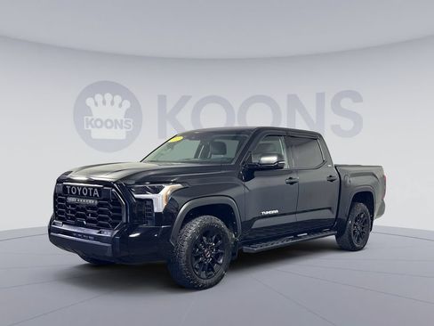 Used 2022 Toyota Tundra SR5 AWD/4WD image 1