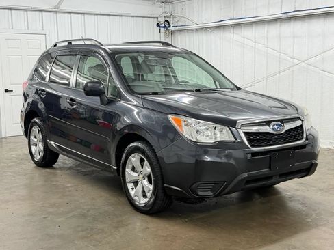 Used 2015 Subaru Forester 2.5i Premium AWD/4WD image 2