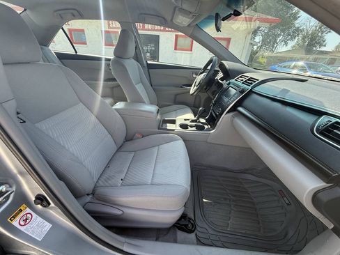 Used 2015 Toyota Camry LE FWD image 31